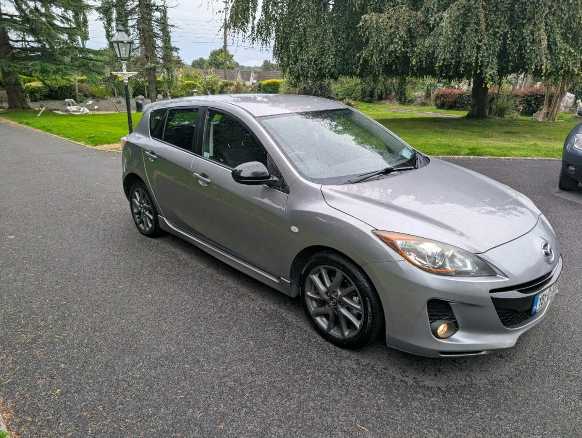 2013 Mazda 3 Venture Edition - Image 2