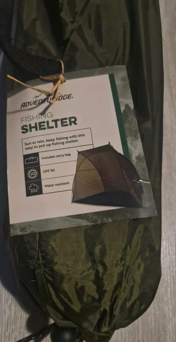 Fishing shelter, with carry bag tent pegs,guy rope - Image 4