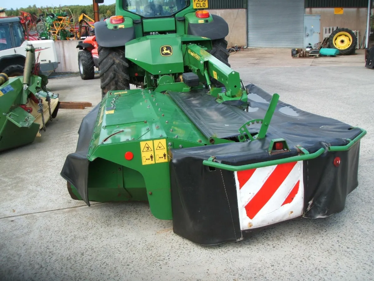 2015 John Deere 331 10ft mower conditioner - Image 2