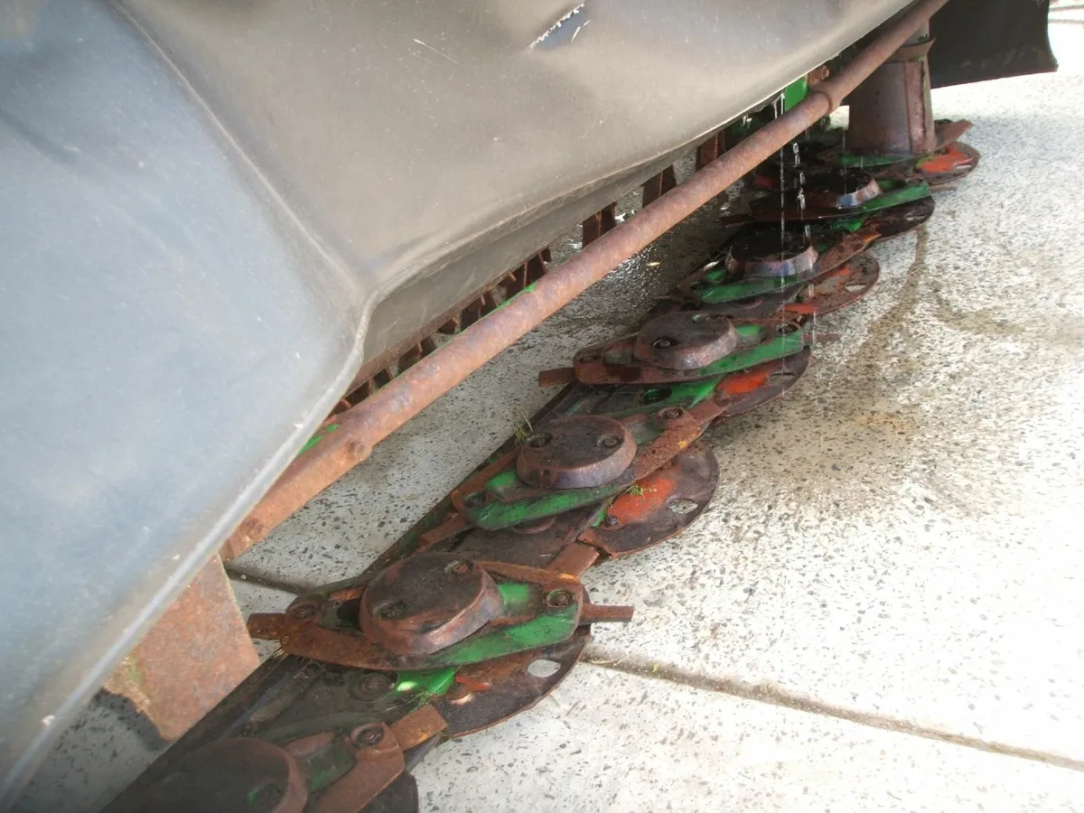 2015 John Deere 331 10ft mower conditioner - Image 3