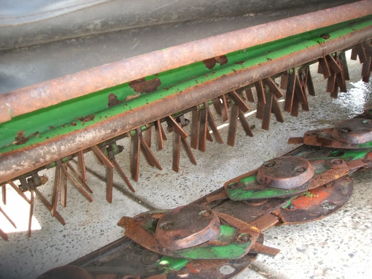 2015 John Deere 331 10ft mower conditioner - Image 4