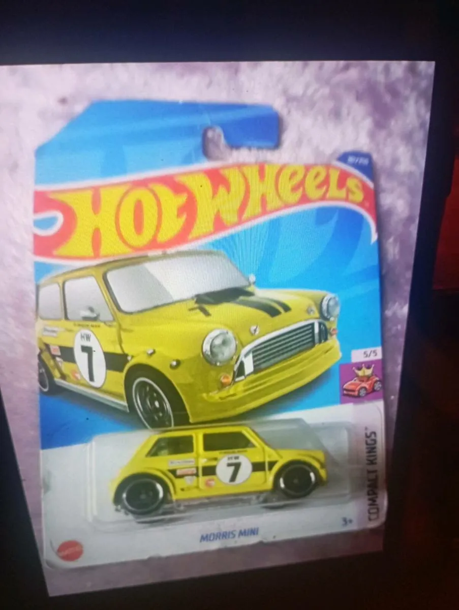 A COOLLECTION OF HOT WHEELS MINI COOPER CLASSIC - Image 4