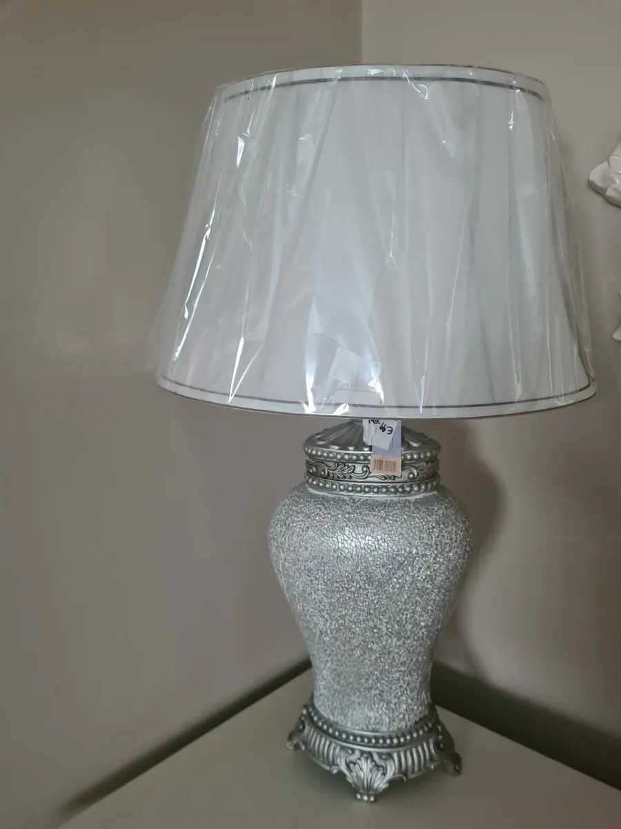Lamps and chair - Image 1