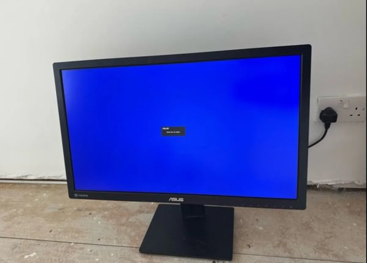 Monitor - Image 1