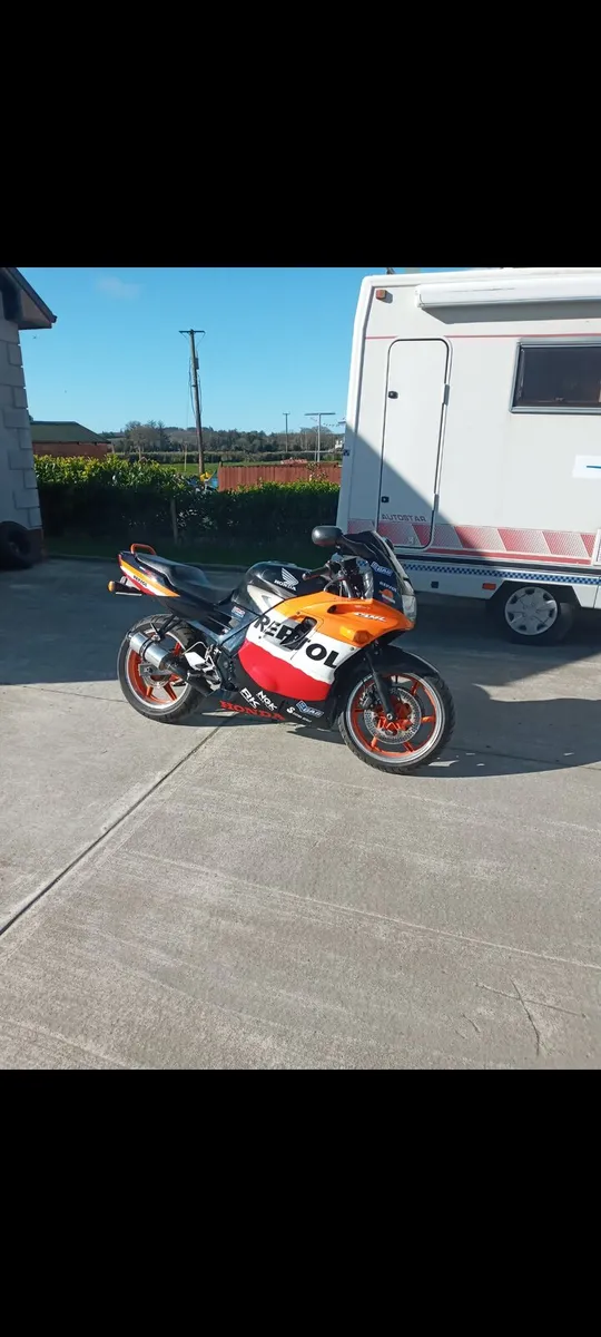 Honda cbr - Image 1