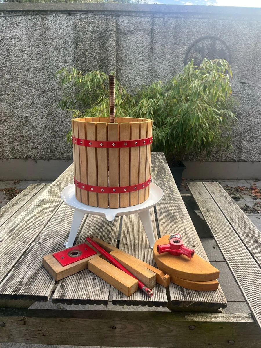 Apple Press and Crusher for Cider Making - Image 2