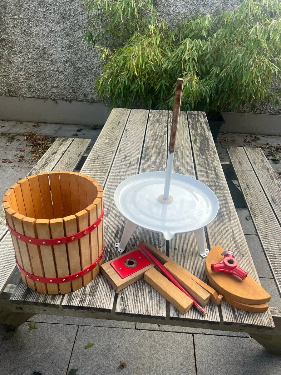 Apple Press and Crusher for Cider Making - Image 3
