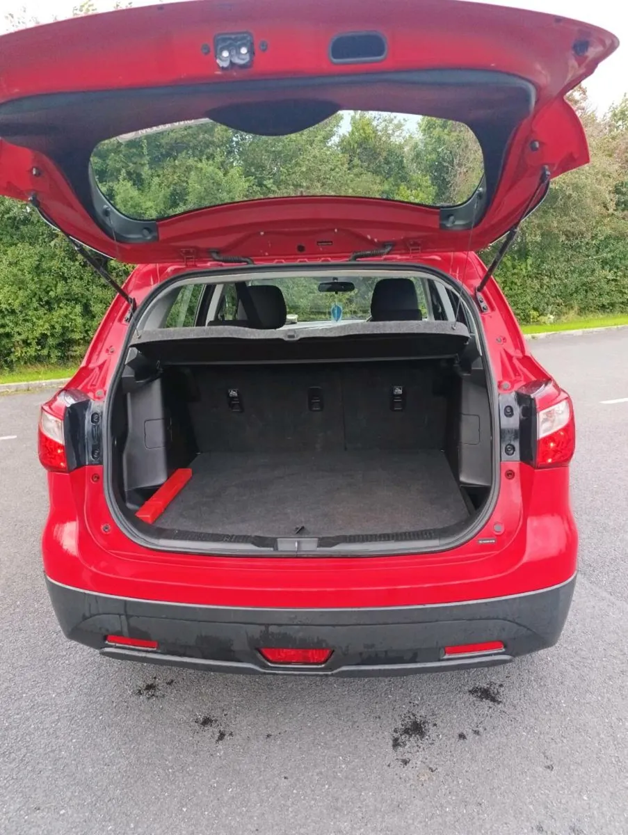 Car - Image 3