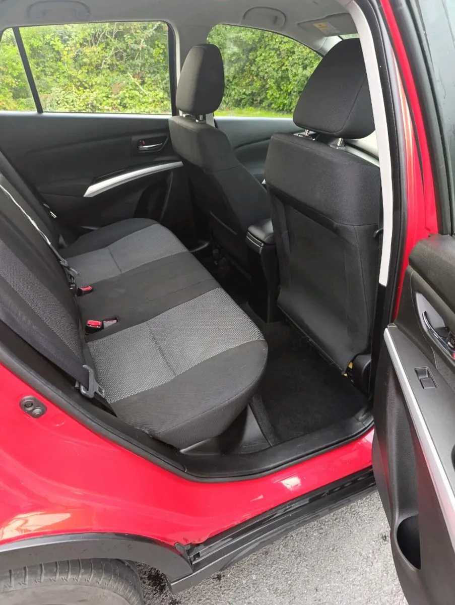 Car - Image 4