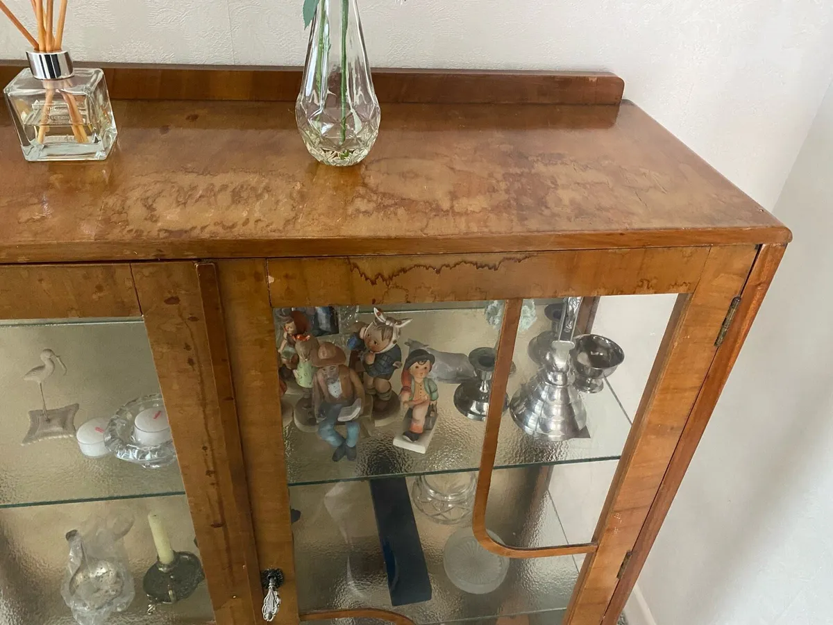 Early 1900 Vintage Veneer Display cabinet - Image 3