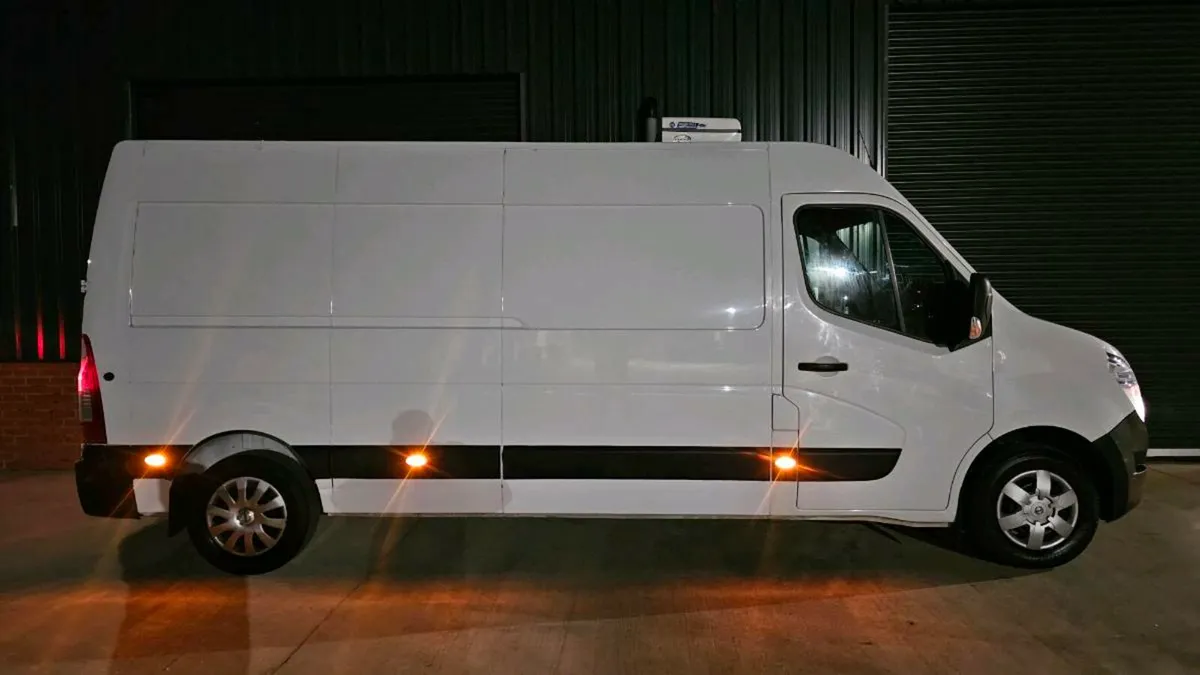 /// RENAULT MASTER FRIDGE VAN /// - Image 1