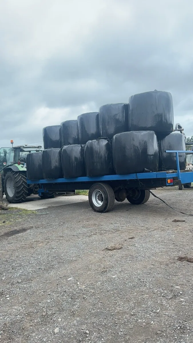 26ft bale trailer - Image 1
