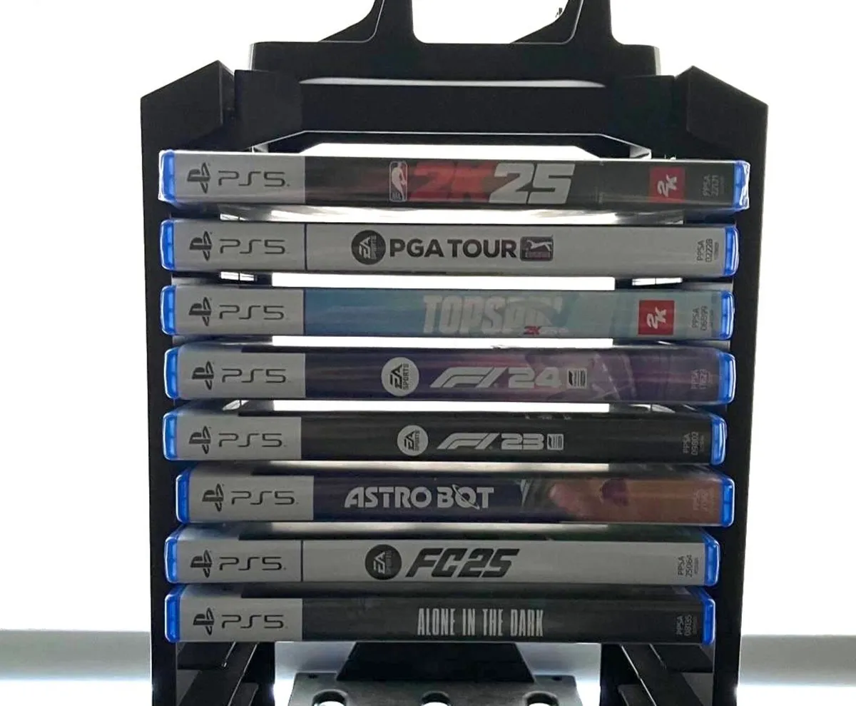 Play Station 5 & Controller & 8 games-Disc Console - Image 2