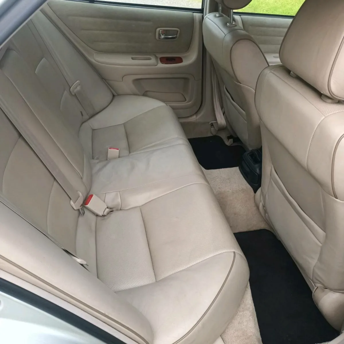 Car for sale - Image 3
