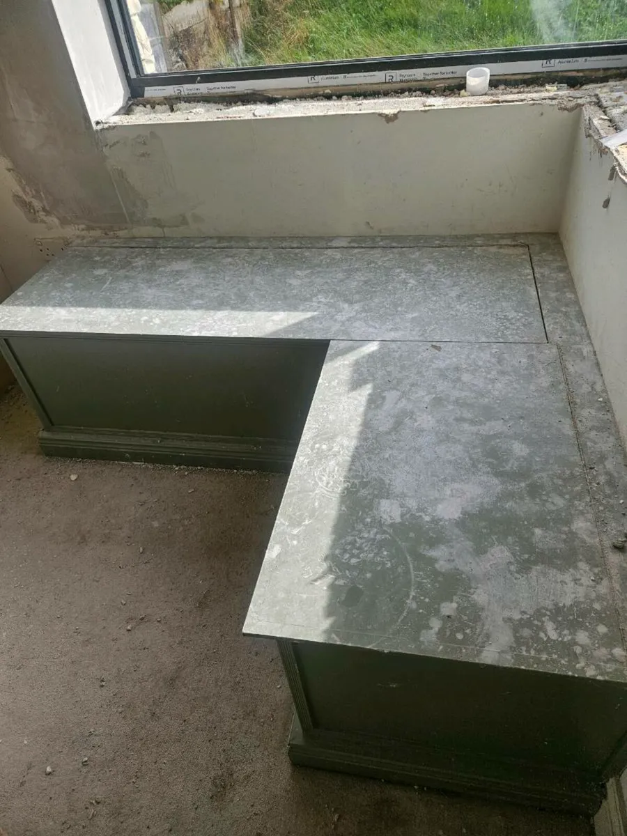 Window seat - Image 3
