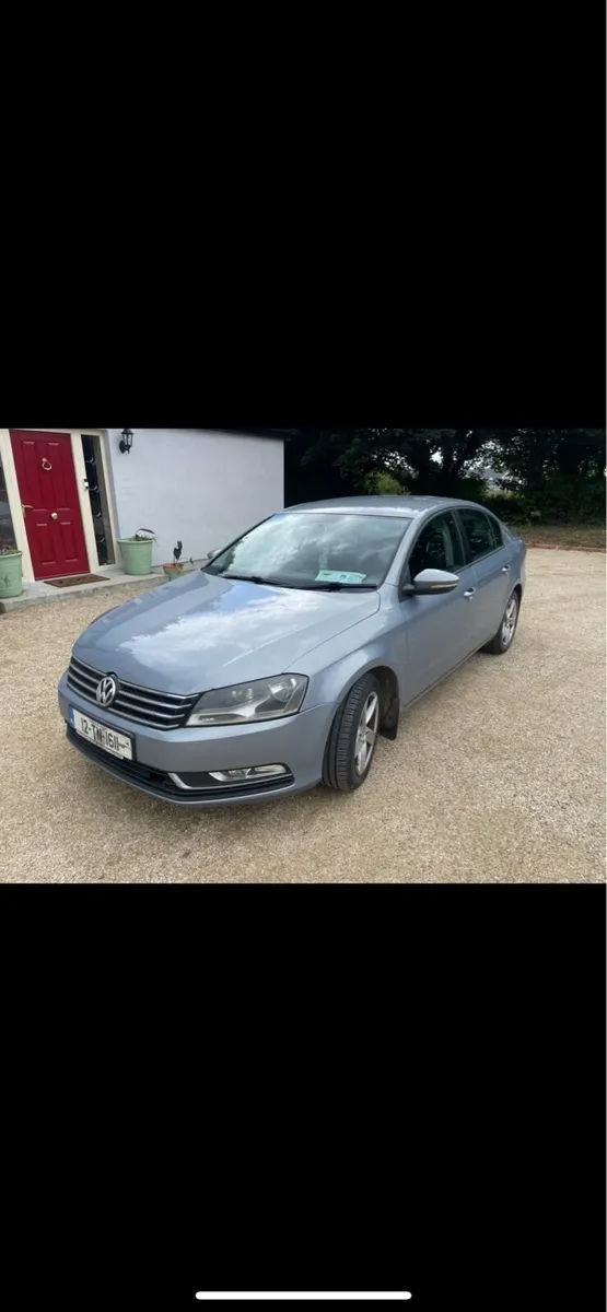Volkswagen Passat - Image 1