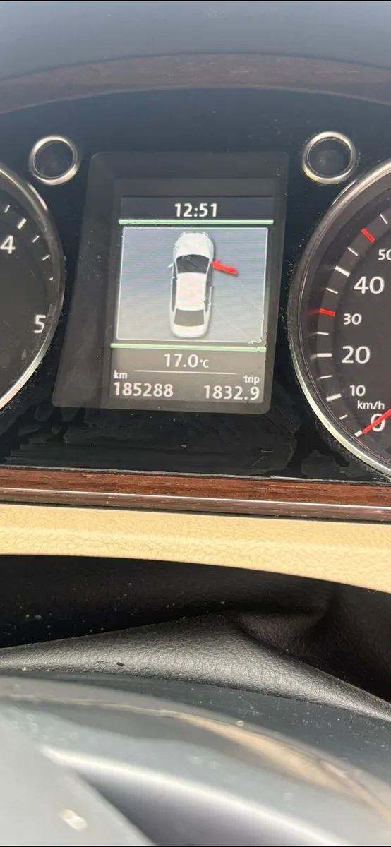 Volkwagen Passat - Image 4