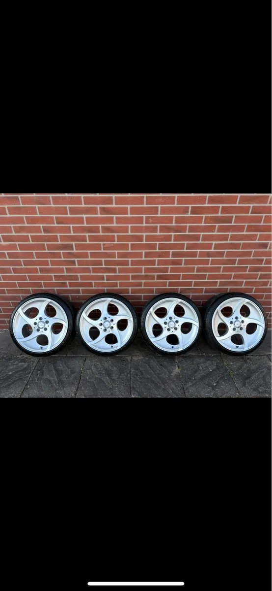18” Alphards - Image 1