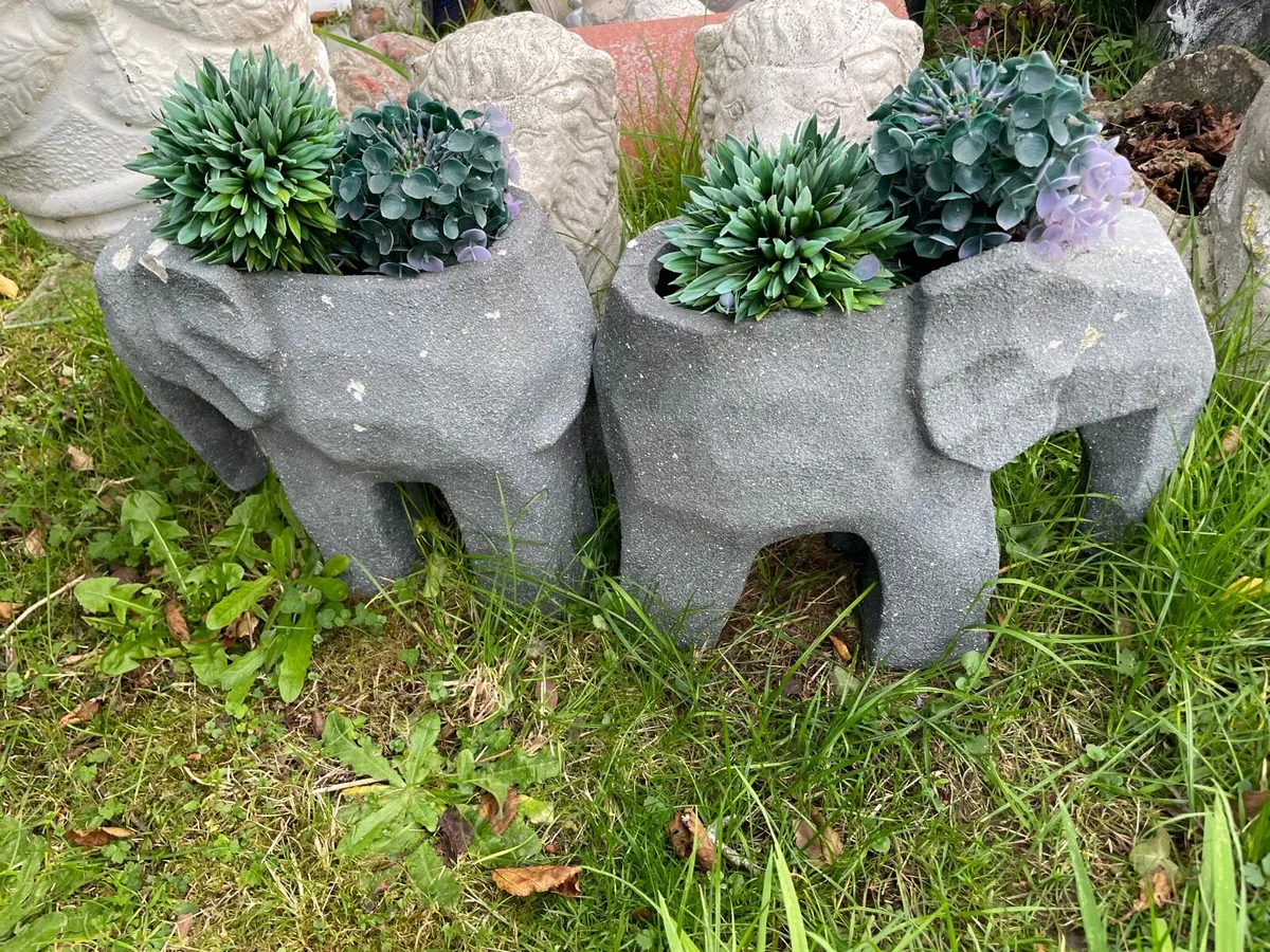 2 elephant pot deco garden
