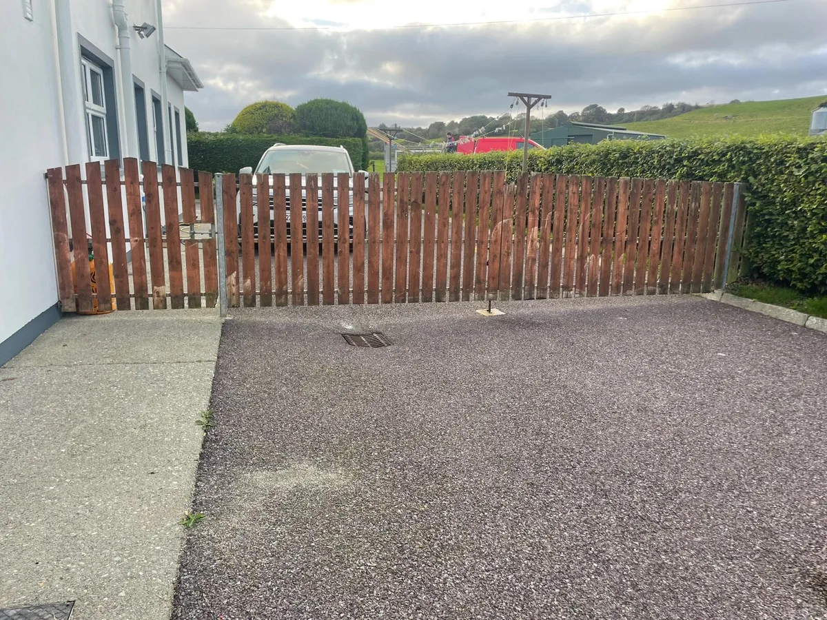 House & garden  gates - Image 3