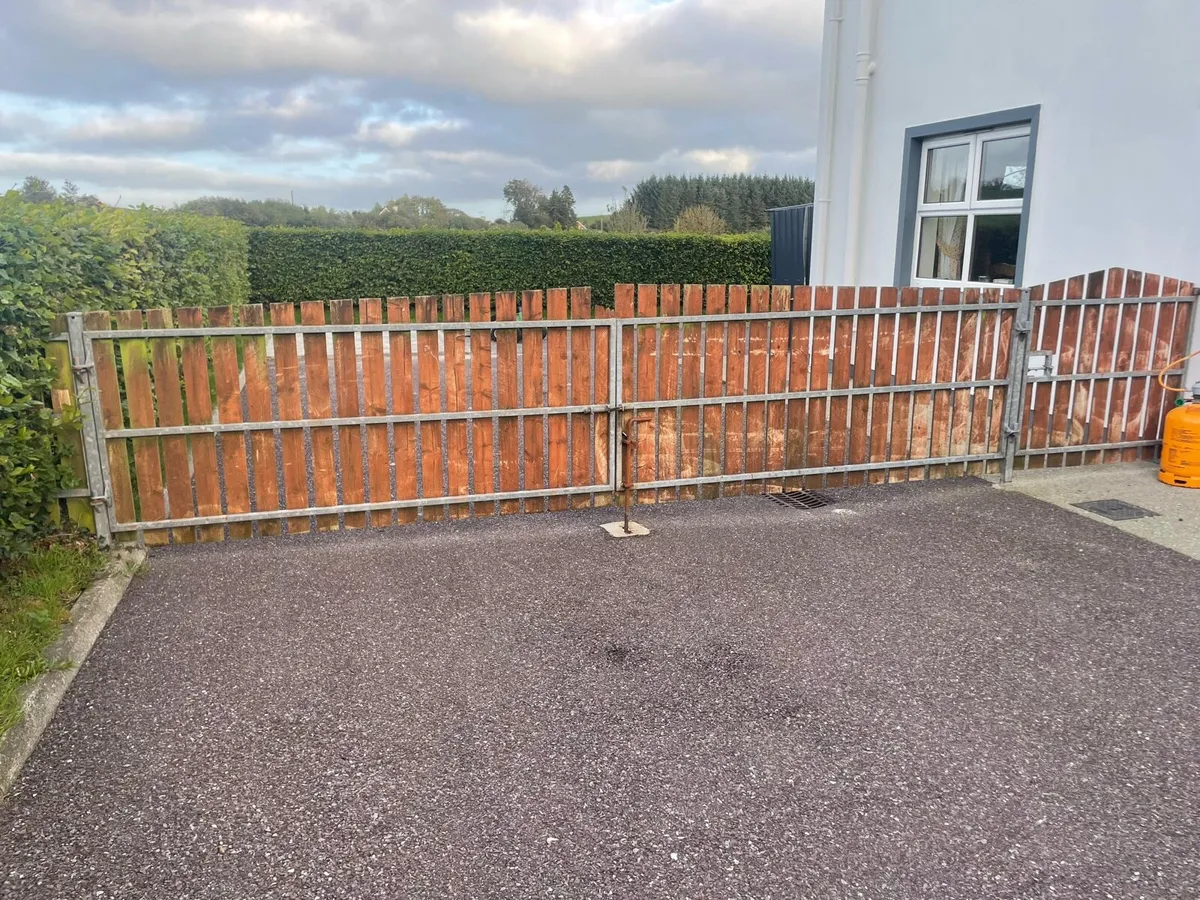 House & garden  gates - Image 4