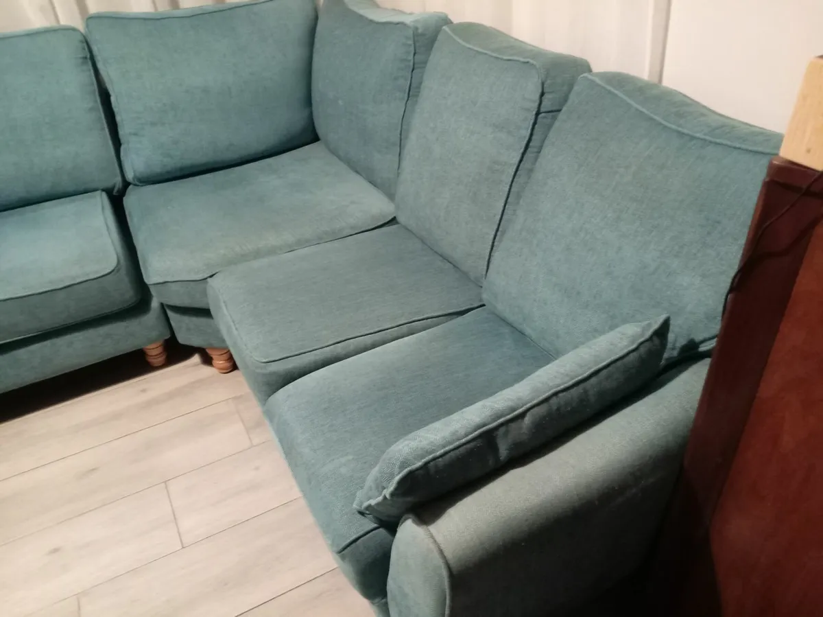 Corner couch - Image 4