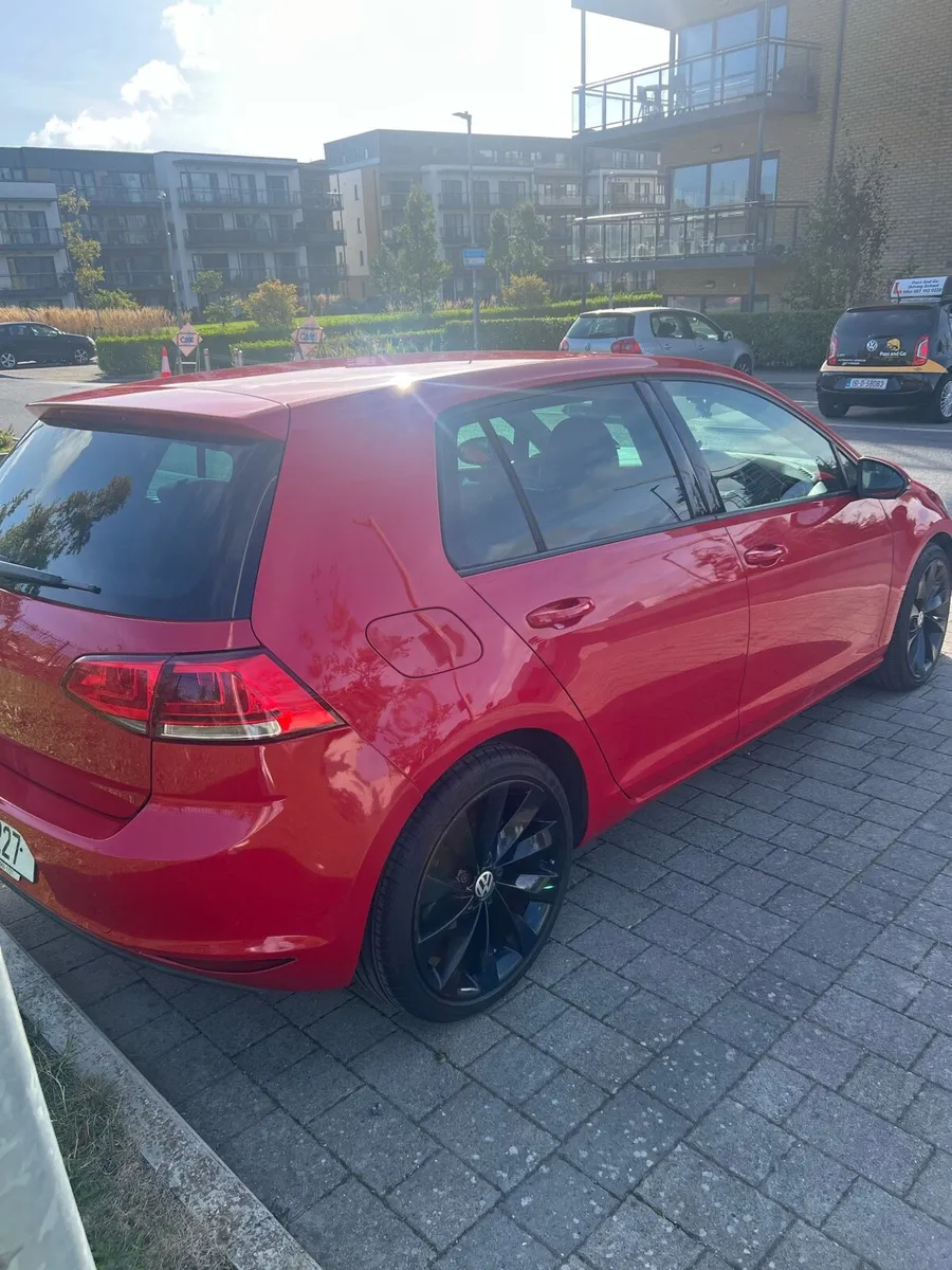 Volkswagen golf - Image 2