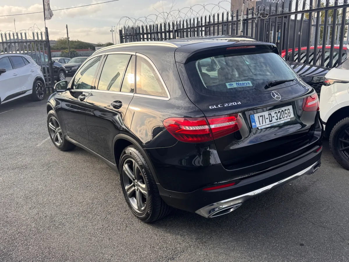 17 Mercedes-Benz GLC Automatic - Image 4