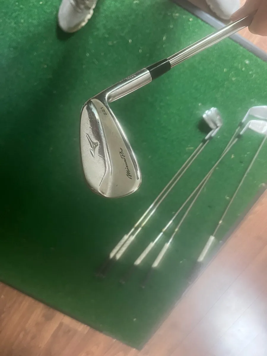 Mizuno golf irons - Image 4