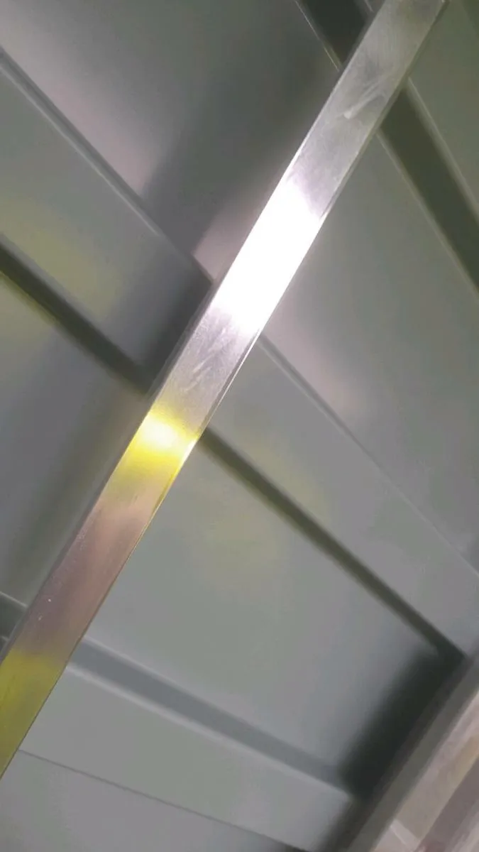 chrome  tiling  trim - Image 1