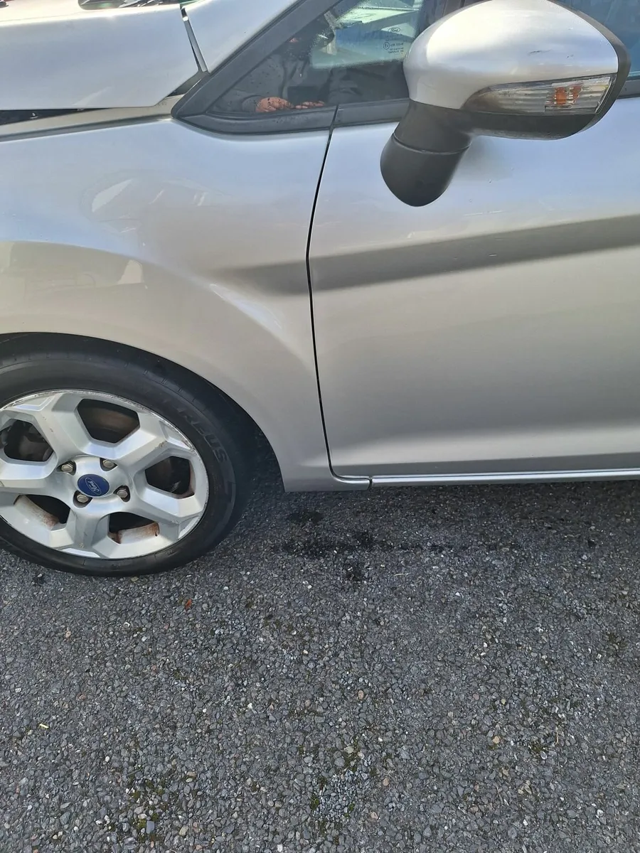 Ford Fiesta 2011 petrol Damaged Repairable - Image 2