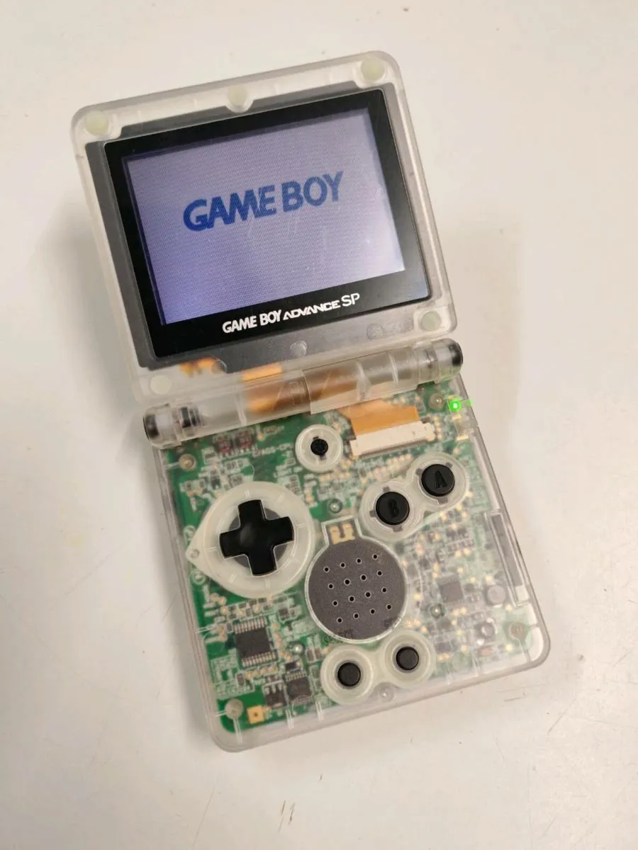 Gameboy Advance SP - Image 1