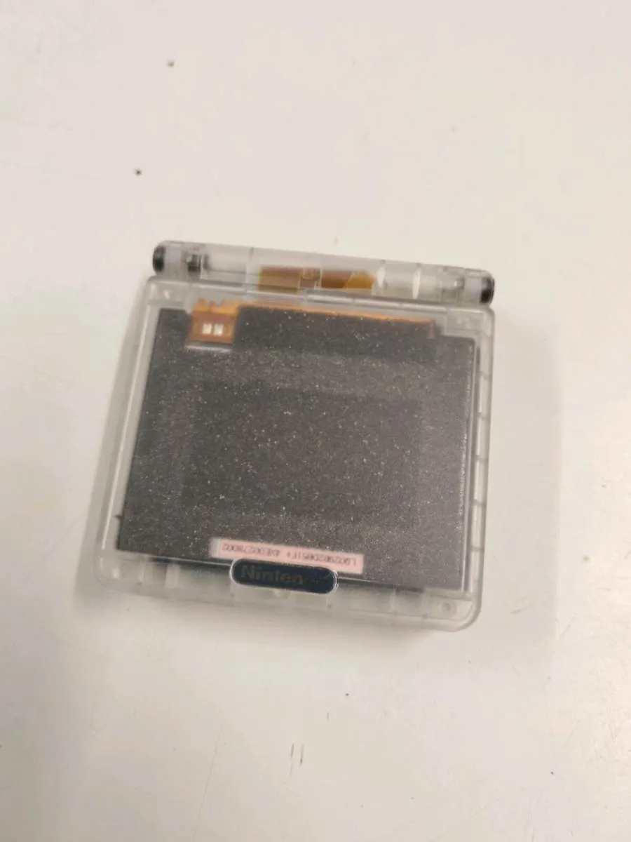 Gameboy Advance SP - Image 3