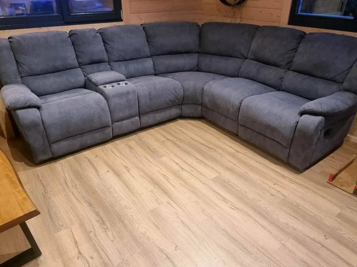 Recliner corner sofa - Image 2