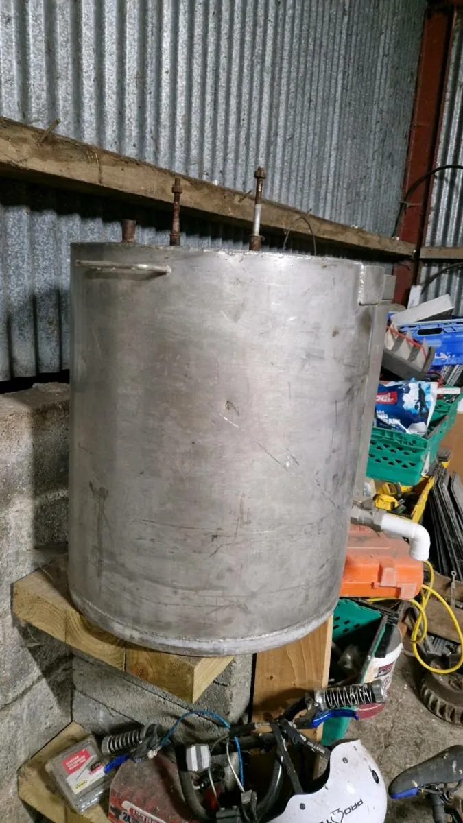 Calf feeding equipment - Image 3