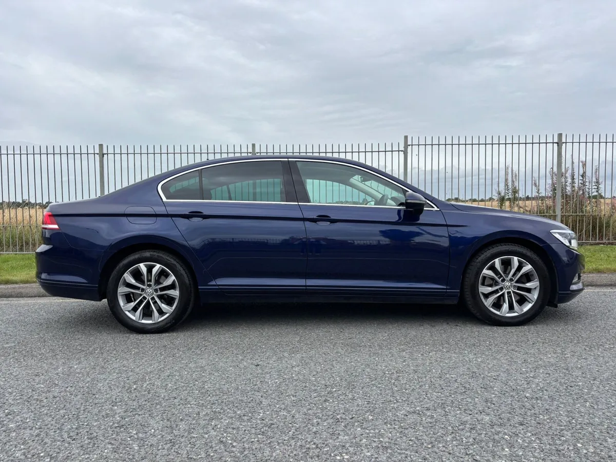 2019 Volkswagen Passat 2.0 TDI Comfortline Plus - Image 2