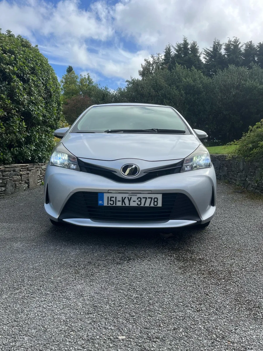 Toyota Vitz 2015 low mileage - Image 4