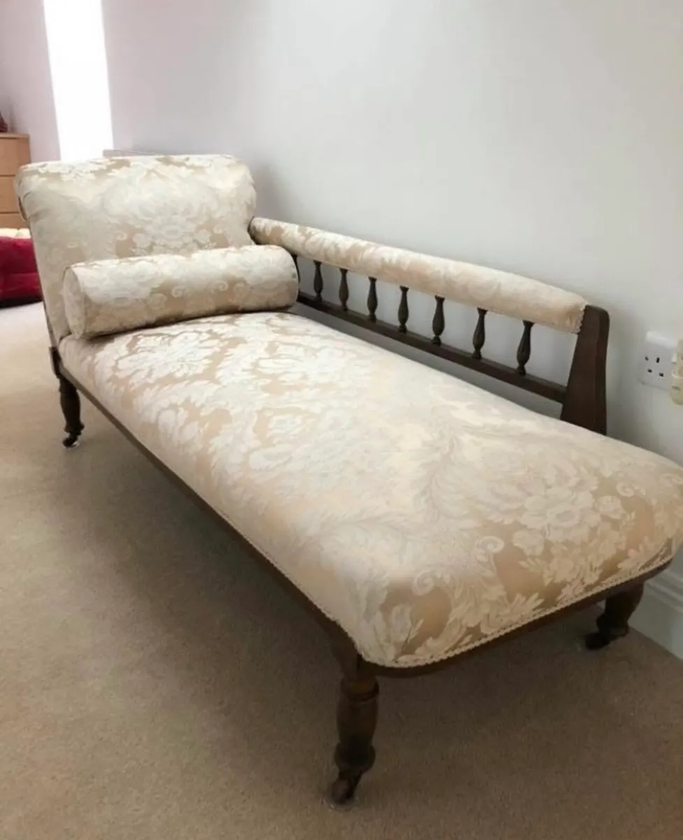 Victorian Chaise lounge