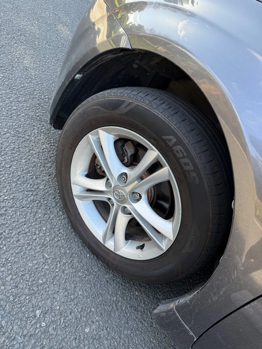 Toyota Avensis 2009 - Image 4