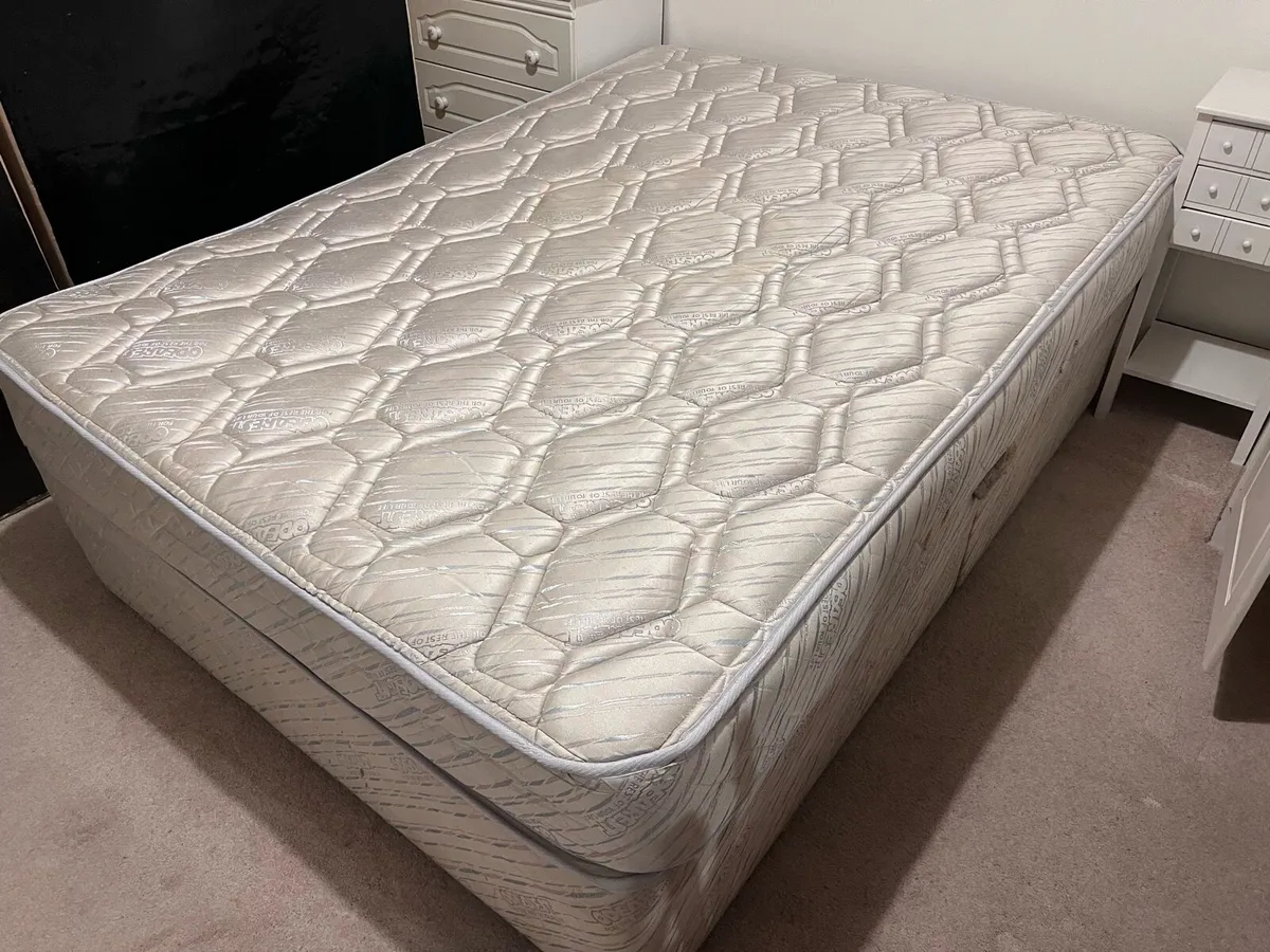 Double 4’6’’ Bed - Odearest - Image 1