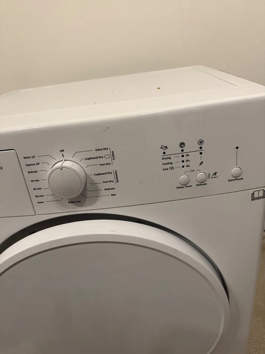 Logik 8kg Condenser White Tumble Dryer - Image 3