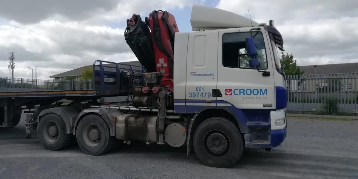 Crane trucks - Image 4