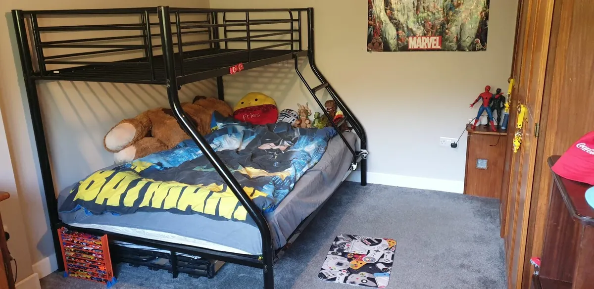 Bunk beds - Image 1