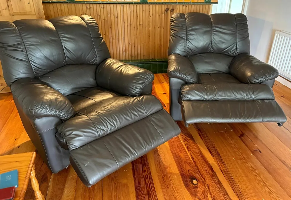 3 Piece Brown Leather Suite - Image 3