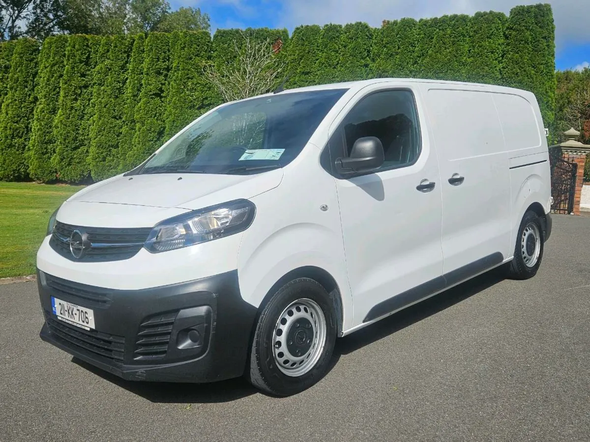 211 OPEL VIVARO - Image 1