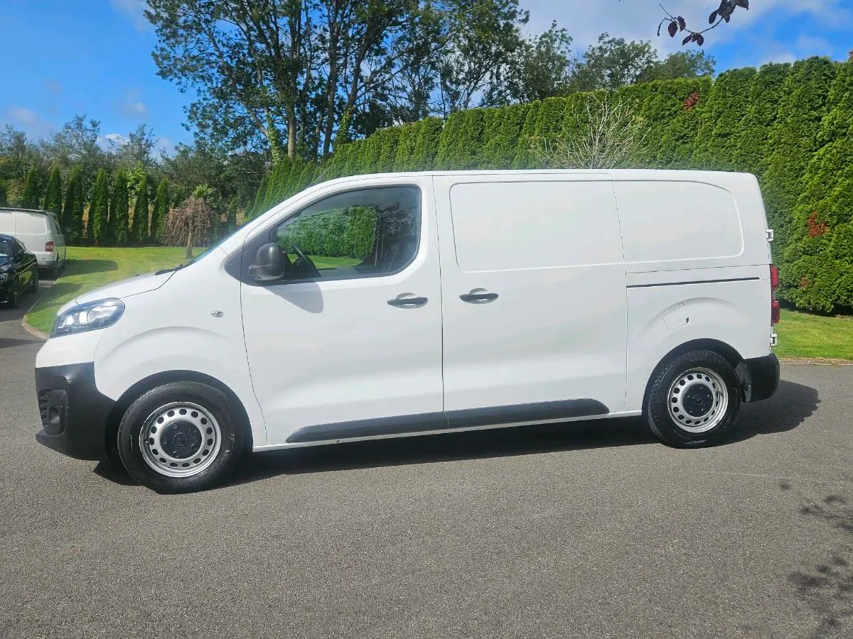 211 OPEL VIVARO - Image 4