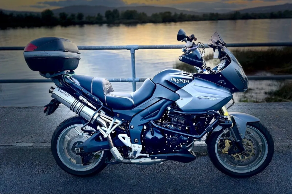 2099 Triumph Tiger 1050 abs - Image 1