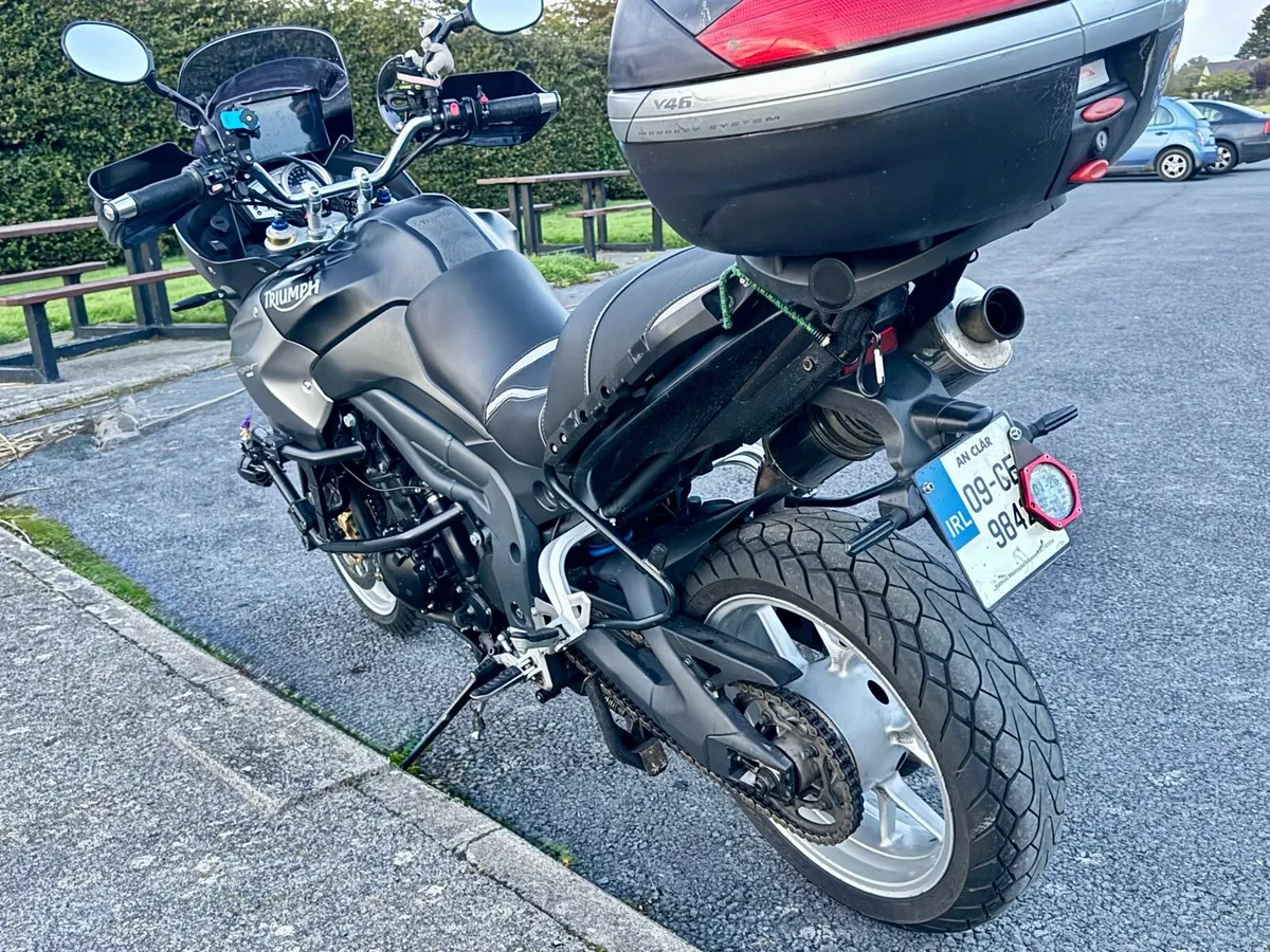 2099 Triumph Tiger 1050 abs - Image 3