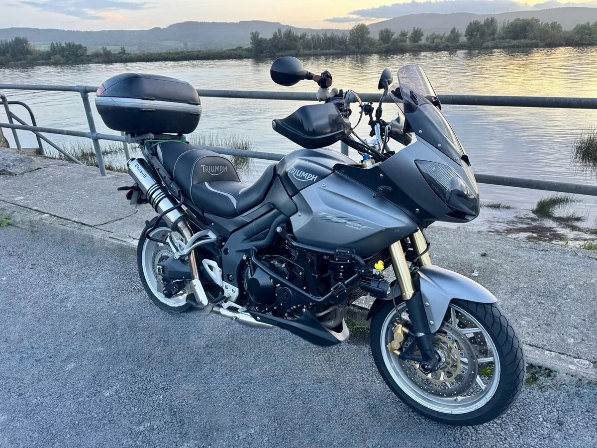 2099 Triumph Tiger 1050 abs - Image 4
