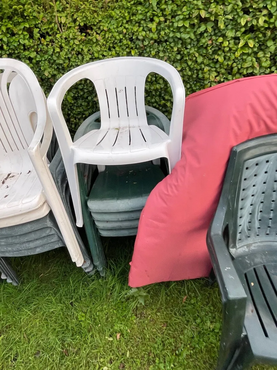 Plastic garden chairs bundle €70 - Image 2